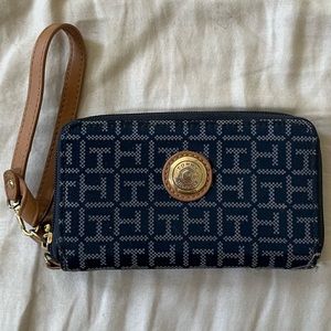 Tommy Hilfiger Denim ‘TH’ Print Logo Wristlet Wallet - Gently Used